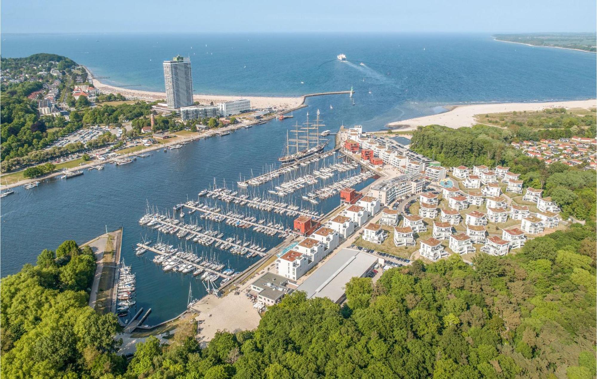 Lovely Apartment In Luebeck Travemuende With Sauna Bagian luar foto